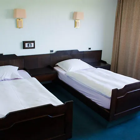 Grand-champ Hotel 2*